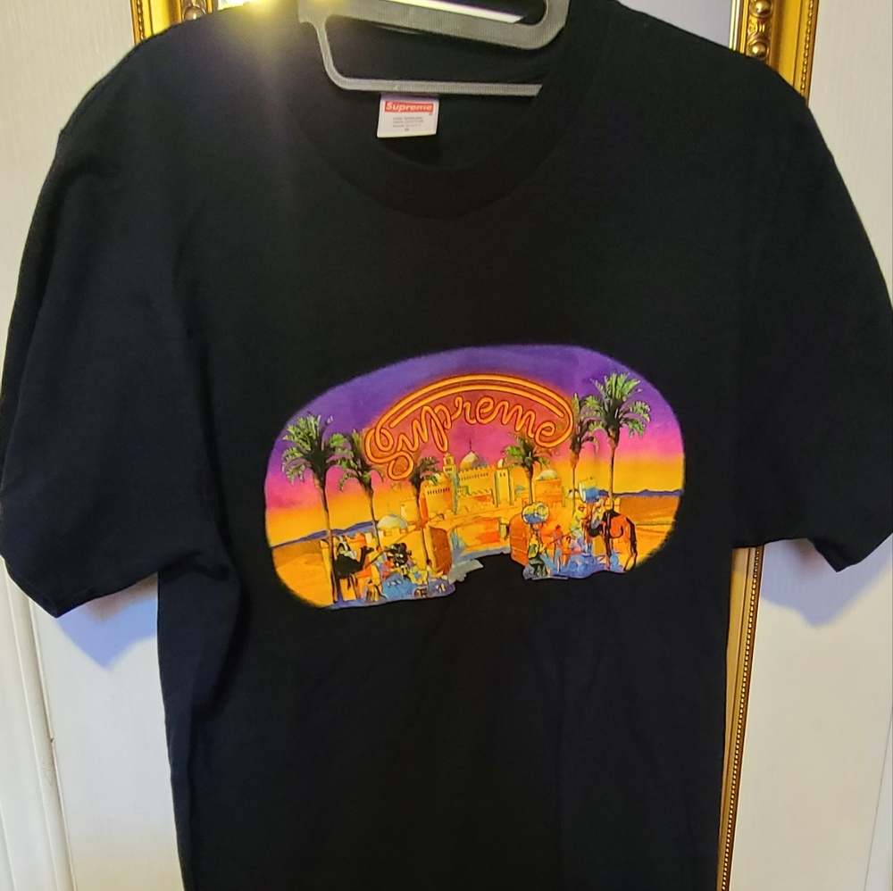 Supreme Tshirt